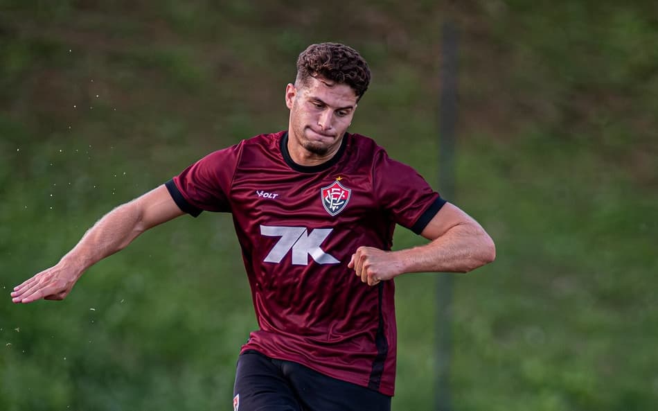 Rúben Rodrigues em treino do Vitória (Foto: Victor Ferreira / EC Vitória)
