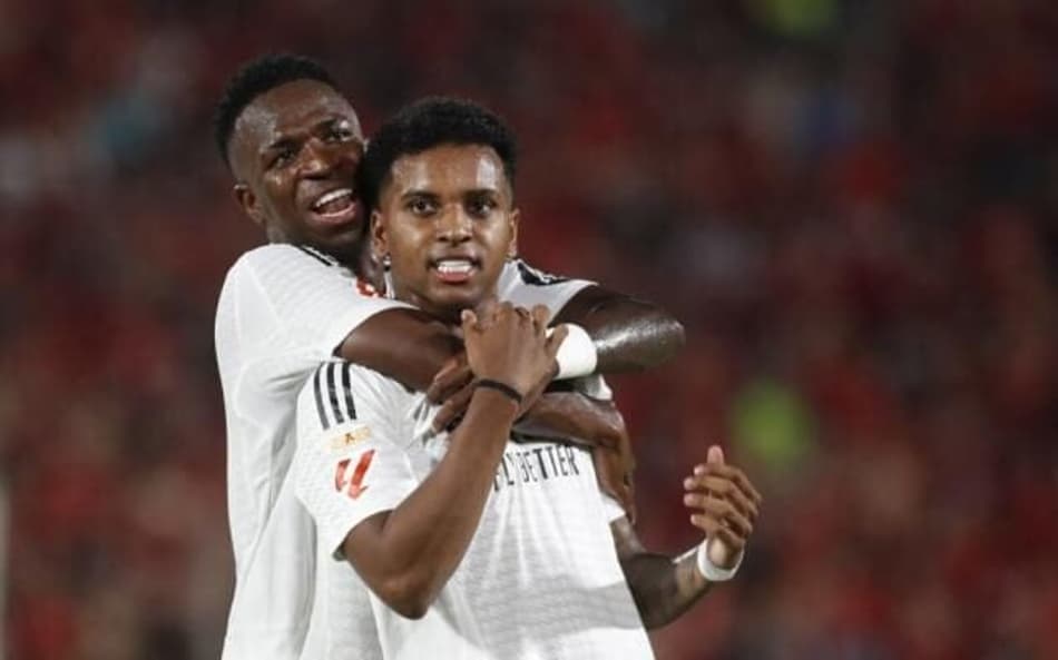 Rodrygo e Vini Jr pelo Real Madrid