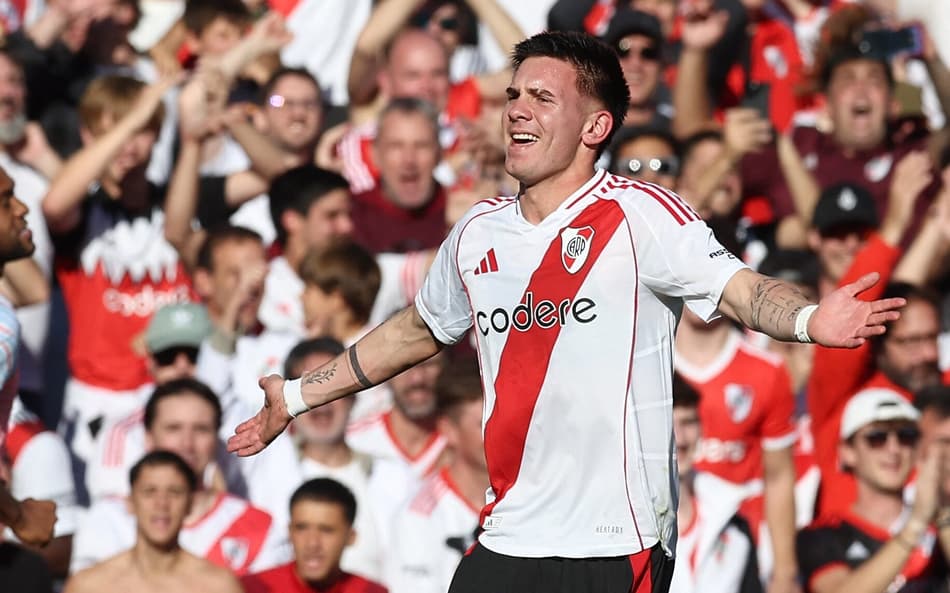 FBL-ARG-RIVER-BOCA