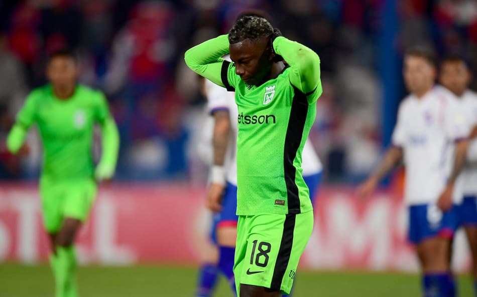 Hinestroza é um dos destaques do Atlético Nacional (Foto: Dante Fernández/AFP)