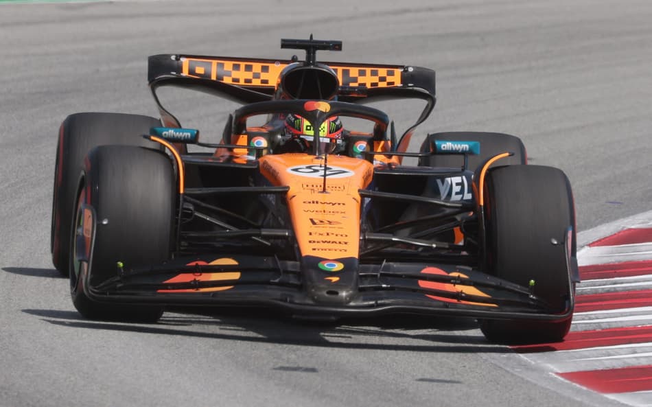 McLaren's Australian driver Oscar Piastri leads during the Spanish Formula One Grand Prix at the Circuit de Catalunya in Montmelo, on the outskirts of Barcelona, on June 1, 2025. (Photo by Pierre-Philippe MARCOU / AFP)