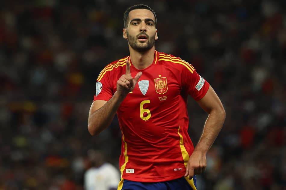 Merino comemora gol pela Espanha contra a França pela Nations League (Foto: Franck Fife/AFP)