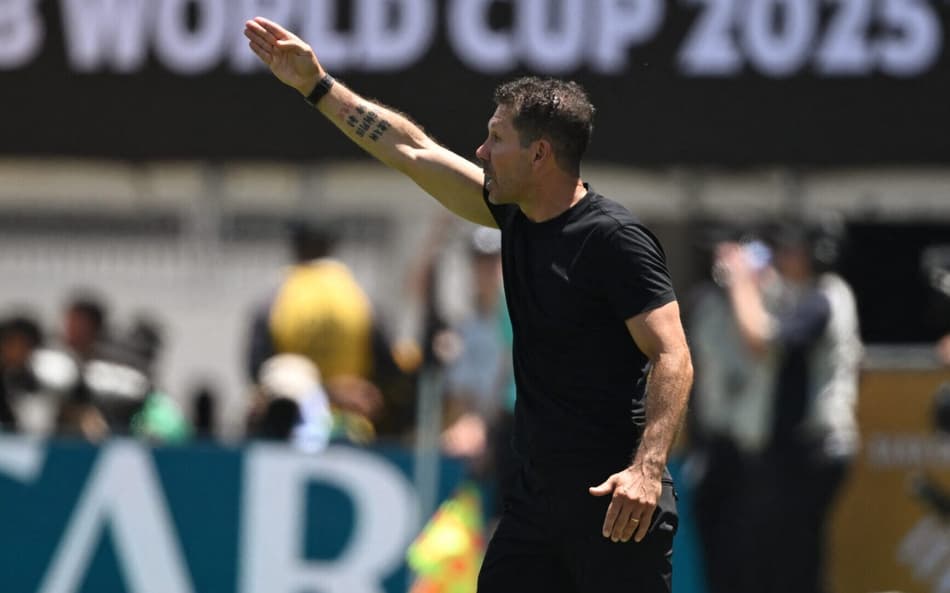 Técnico Diego Simeone, do Atlético de Madrid (Foto: Patrick T. Fallon/AFP)