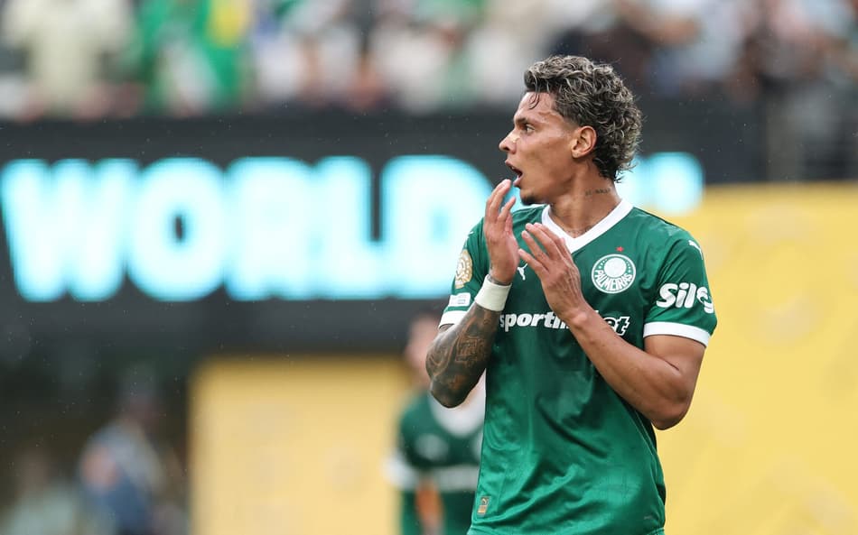 Richard Ríos em Palmeiras x Porto pelo Mundial de Clubes (Foto: CHARLY TRIBALLEAU / AFP)