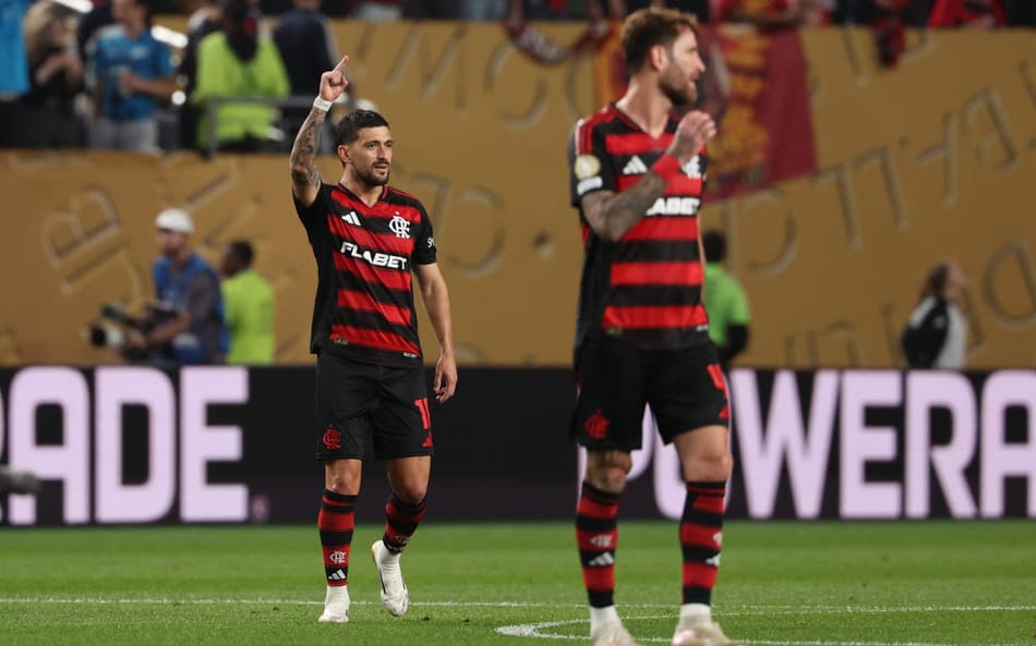 Arrascaeta comemora gol do Flamengo no Mundial