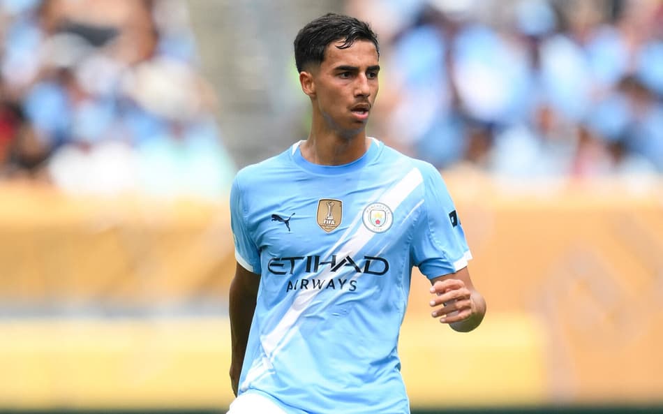 Vitor Reis foi titular na partida desta quarta-feira no Mundial de Clubes (Foto: David Ramos/Getty Images via AFP)
