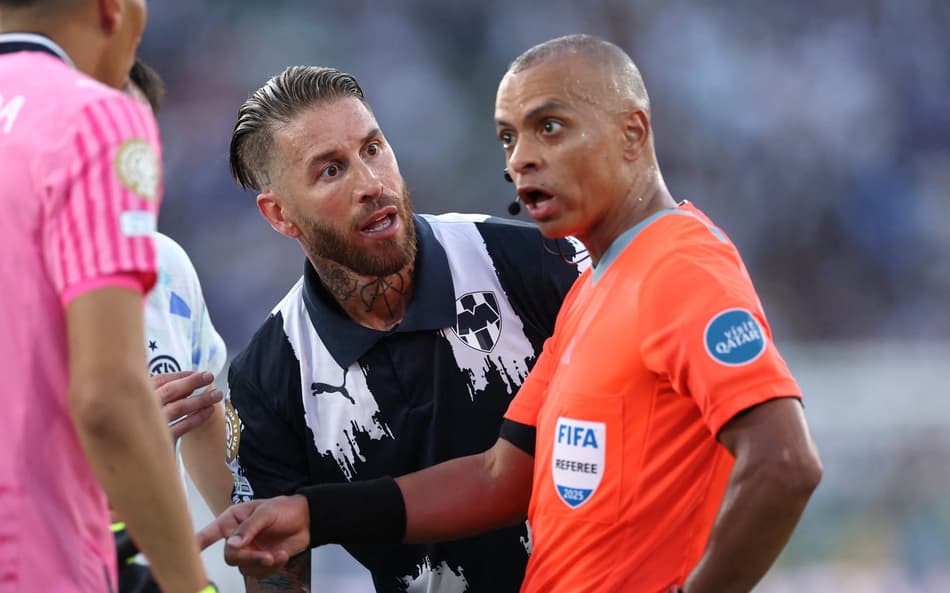 Wilton Pereira Sampaio em partida pelo Mundial de Clubes (Foto: Stu Forster / GETTY IMAGES NORTH AMERICA / Getty Images via AFP)