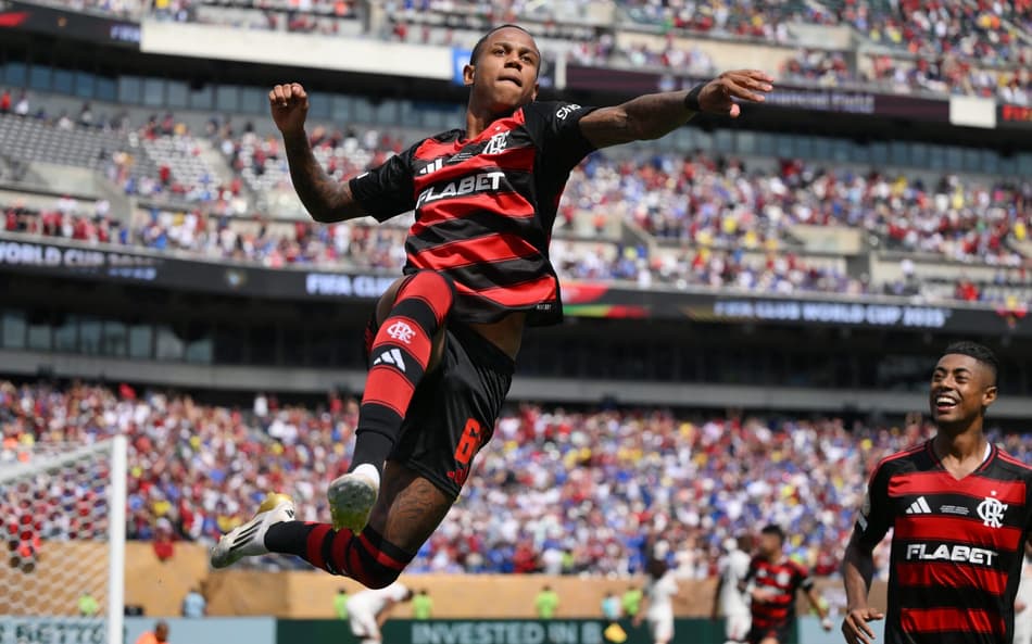 Wallace Yan comemora gol marcado contra o Chelsea no Mundial de Clubes