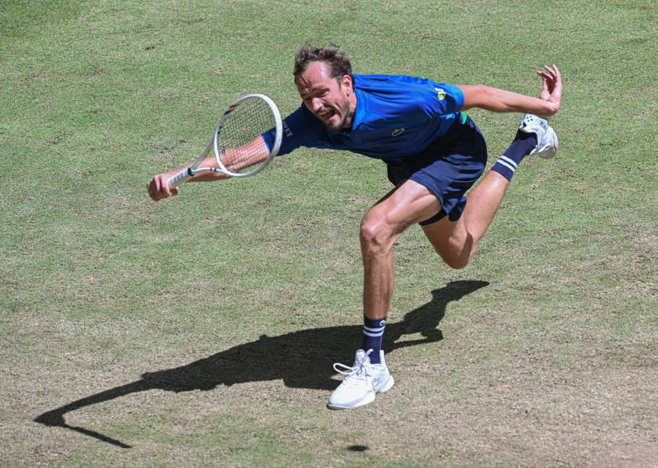 Em Halle, Medvedev busca título inédito