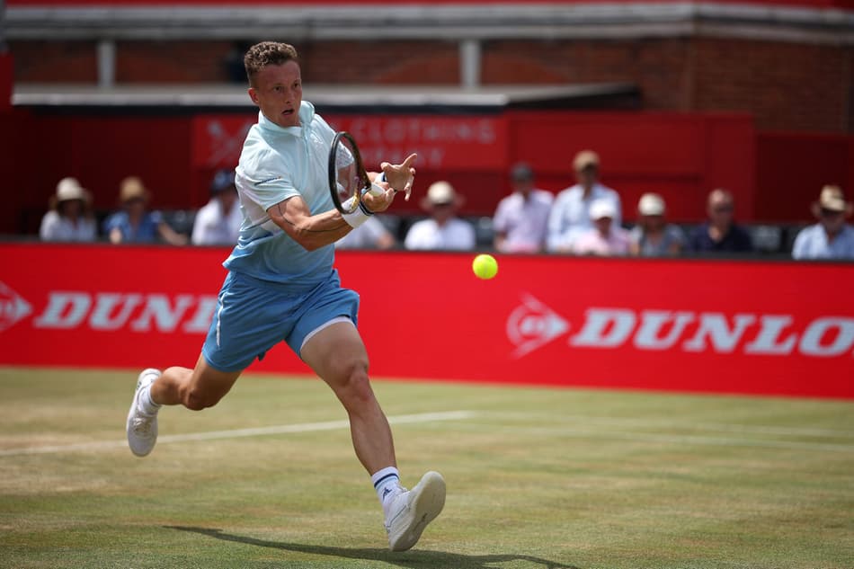 O tcheco Jiri Lehecka será o rival de Draper nas semifinais em Londres (Foto: HENRY NICHOLLS / AFP)