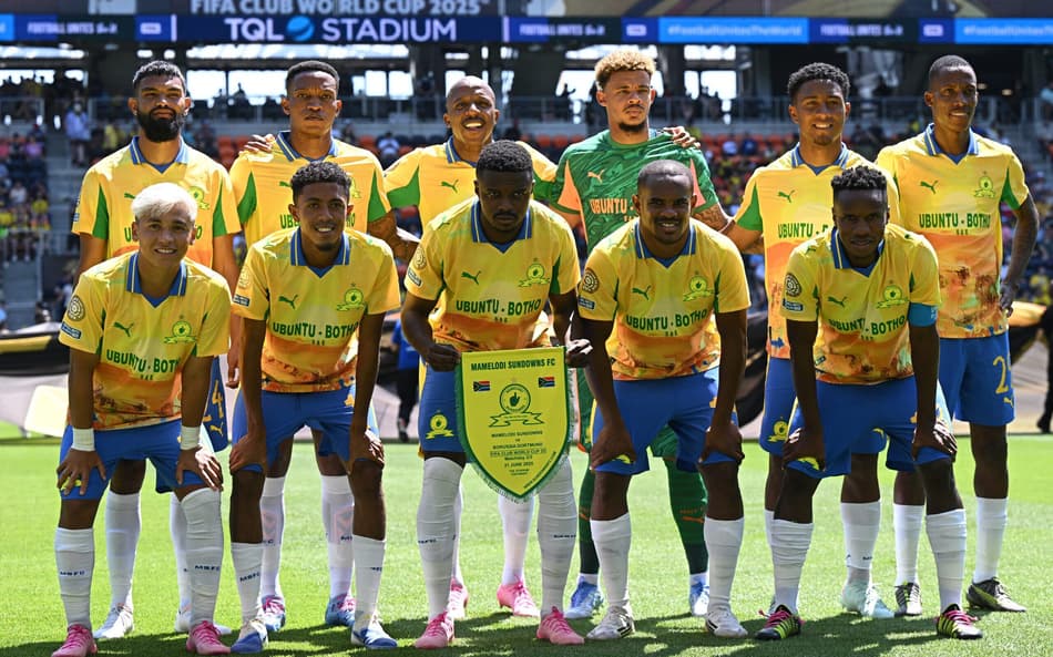 Mamelodi Sundowns soma 38 vitórias na temporada (Foto: Federico Parra / AFP)
