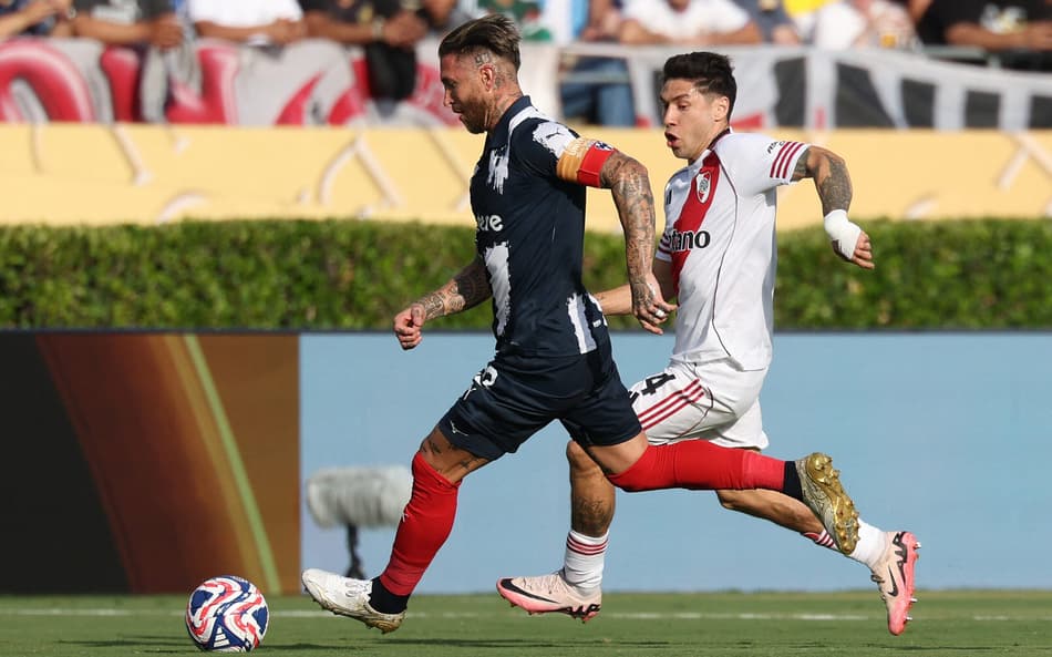 Sergio Ramos em River Plate x Monterrey (Foto: Patrick T. Fallon / AFP)