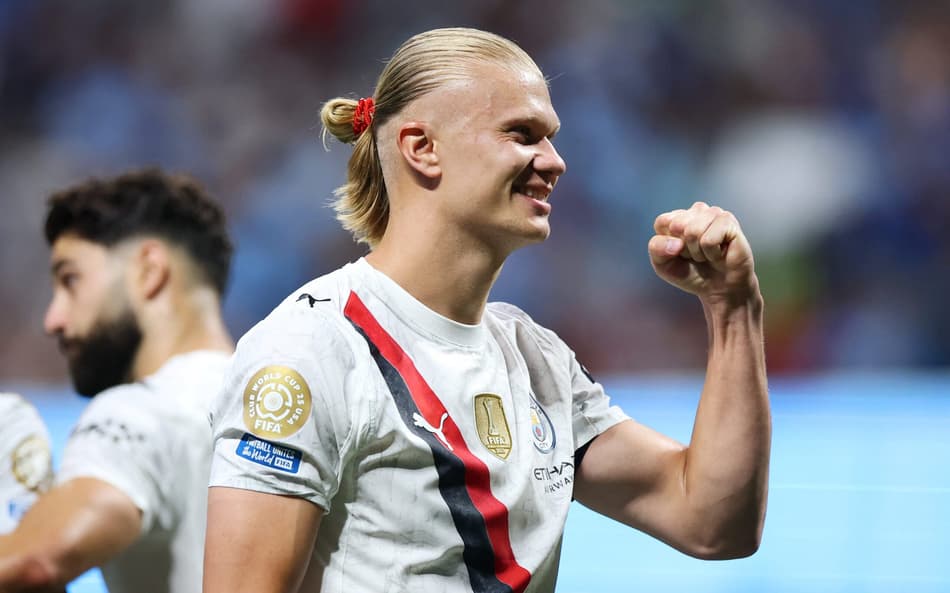 Haaland comemora gols pelo Manchester City contra o Al Ain pelo Mundial (Foto: Alex Grimm/AFP)