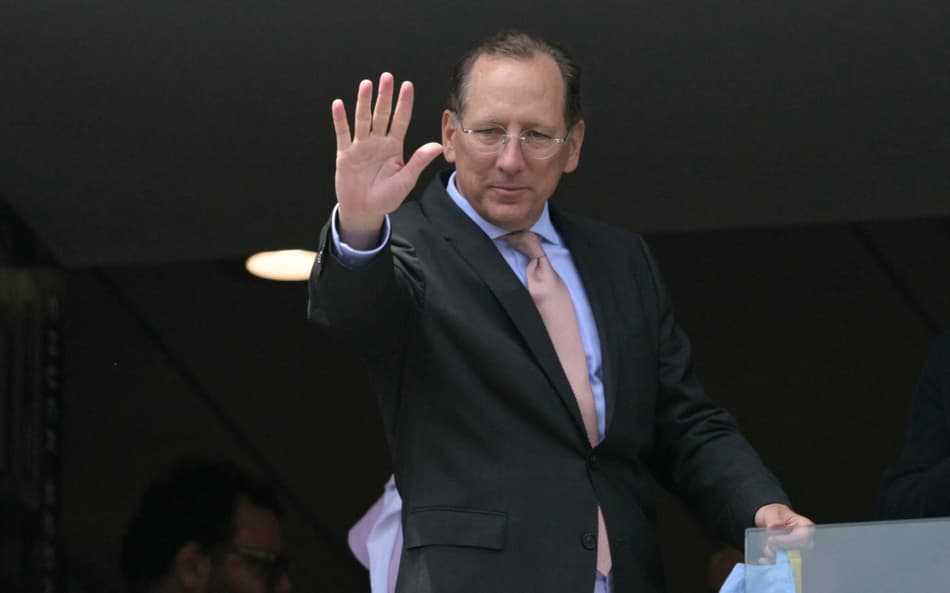 John Textor no Lincoln Field para acompanhar Palmeiras x Botafogo (Foto: Juan Mabromata/AFP)