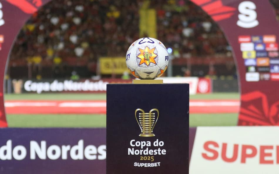 Decoração da Copa do Nordeste na Ilha do Retiro Foto: Marlon Costa/AGIF