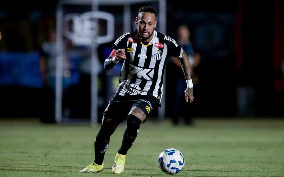 Neymar renova contrato com o Santos até o fim da temporada. Jogador tem 13 jogos e 3 gols na segunda passagem pelo Peixe. (Foto: Jhony Pinho/AGIF)