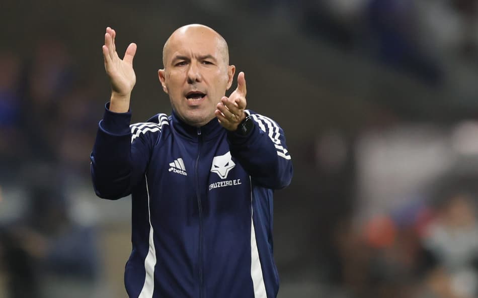 Leonardo Jardim, técnico do Cruzeiro (Foto: Gilson Lobo/AGIF)