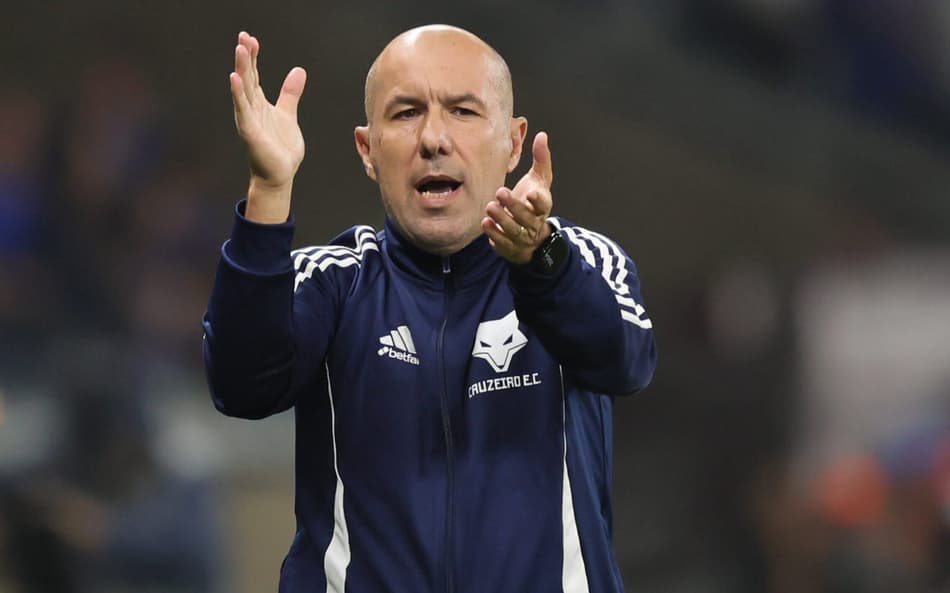 Leonardo Jardim, técnico do Cruzeiro (Foto: Gilson Lobo/AGIF)