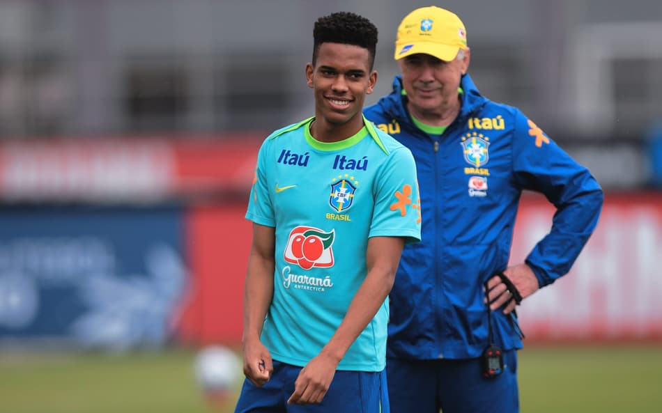 Ancelotti encara trote, solta a voz e projeta 'Os melhores anos da nossa vida', na Seleção