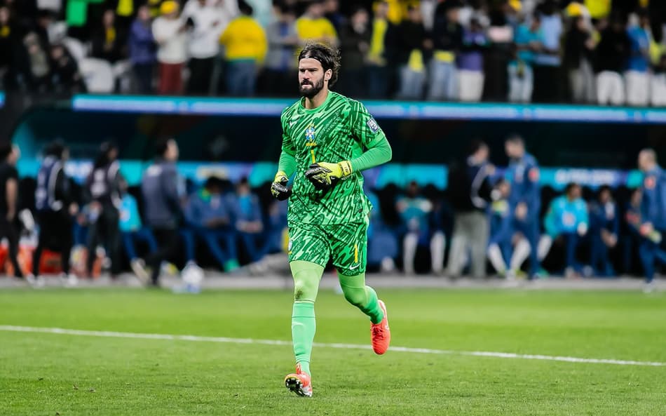 Goleiro Alisson comentou sobre a performance da Seleção Brasileira nesta Data Fifa após classificação para a Copa do Mundo. (Foto: Fernando Teramatsu/AGIF)