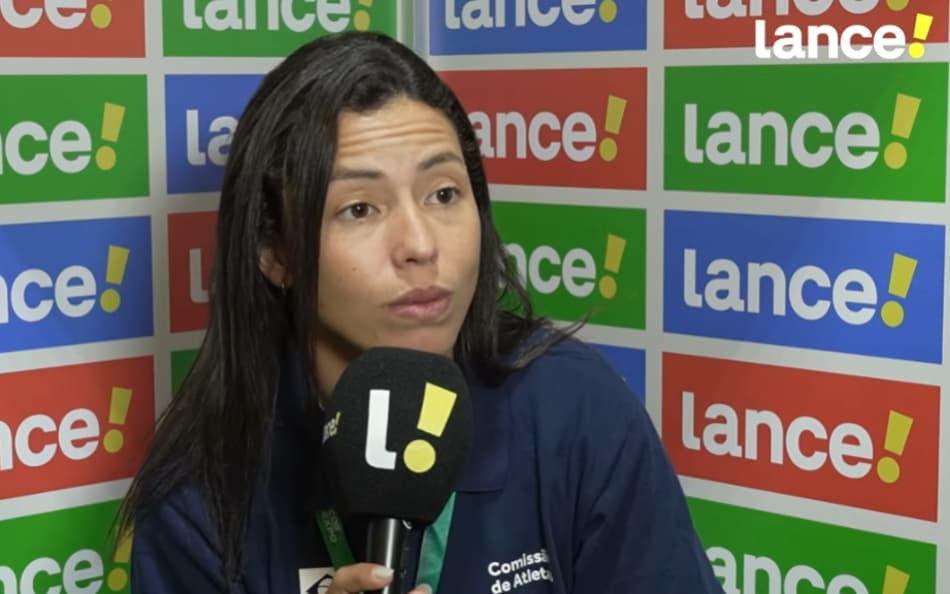 Ana Sátila em conversa com o Lance!