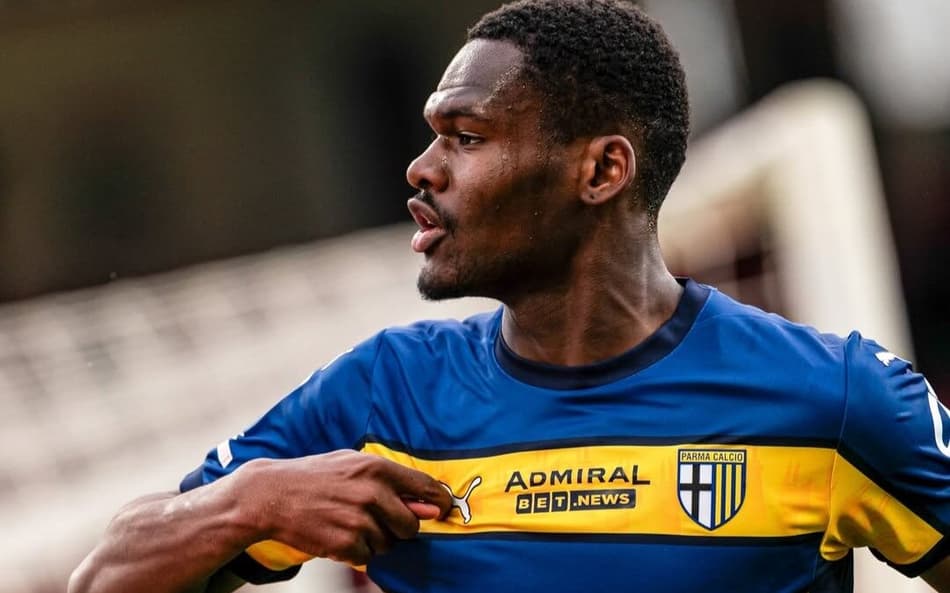 Ange-Yoan Bonny, atacante do Parma (Foto: reprodução/Instagram)