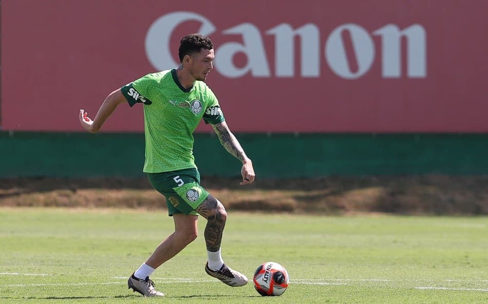 Palmeiras: Aníbal revela conversa com Abel antes do Mundial e mudanças na escalação