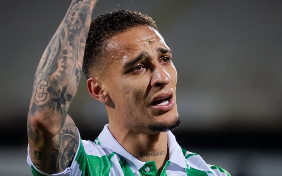 Antony fez um gol e deu uma assistência para levar o Real Betis à final da Conference (Reprodução: Antony)