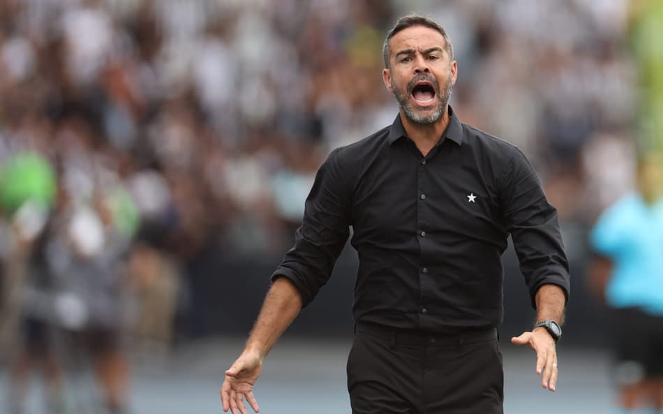 Artur Jorge comandou o Botafogo em 2024 (Foto: Vitor Silva/Botafogo)