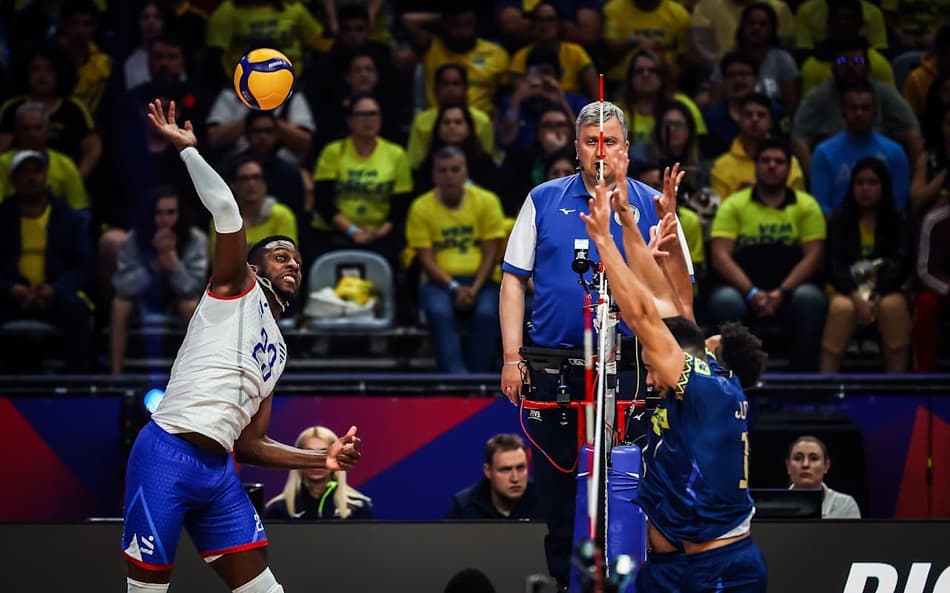 Brasil x Cuba, pela VNL masculina, no Maracanãzinho (foto: VNL)