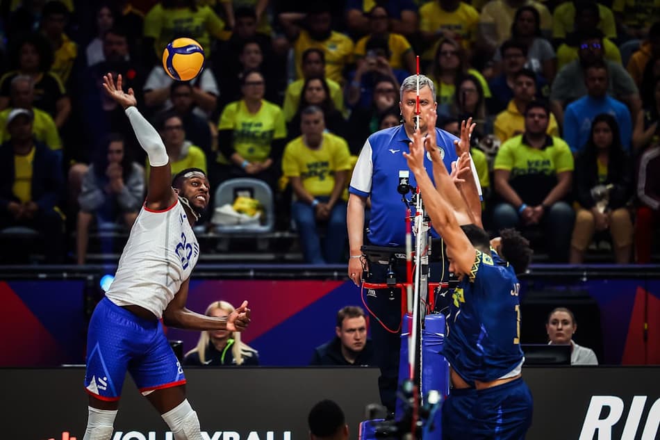 Brasil x Cuba, pela VNL masculina, no Maracanãzinho (foto: VNL)