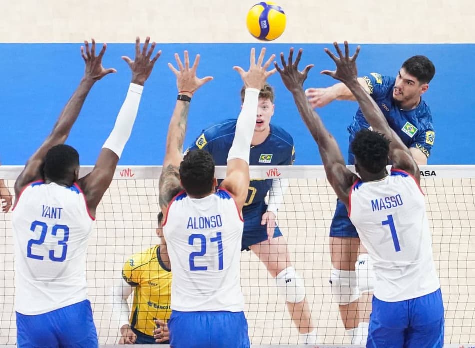 Brasil x Cuba, pela VNL masculina, no Maracanãzinho (foto: Maurício Val/FV Imagem/CBV )