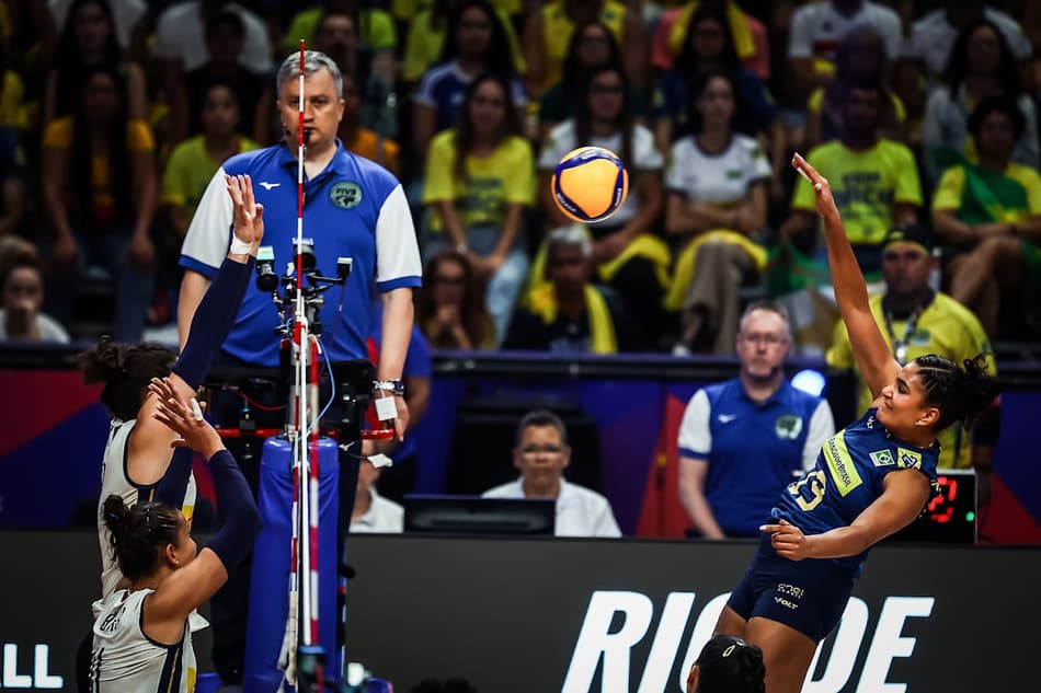 Brasil x Itália, pela VNL feminina, no Maracanãzinho (foto: VNL)