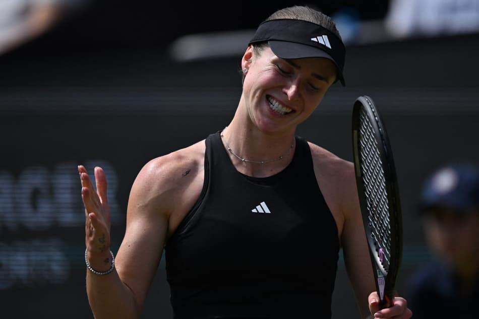 Elina Svitolina, da Ucrânia, contra Bia Haddad (foto: Kirill KUDRYAVTSEV / AFP)