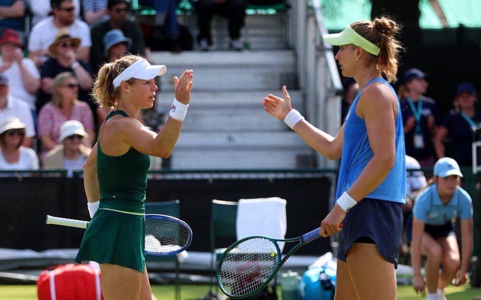 Laura Siegemund (e) e Bia Haddad estão na final de Nottingham (Divulgação)