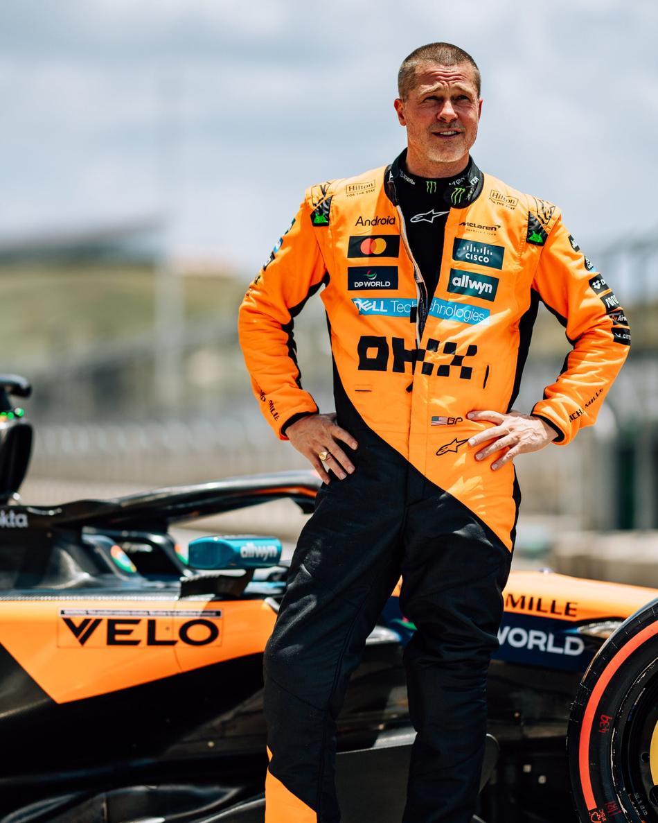 Ator Brad Pitt pilota carro de F1 da McLaren (foto: McLaren)
