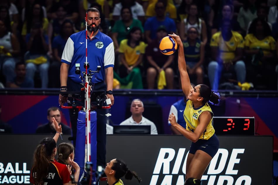 Imagens de Brasil x Alemanha, pela VNL feminina, no Maracanãzinho