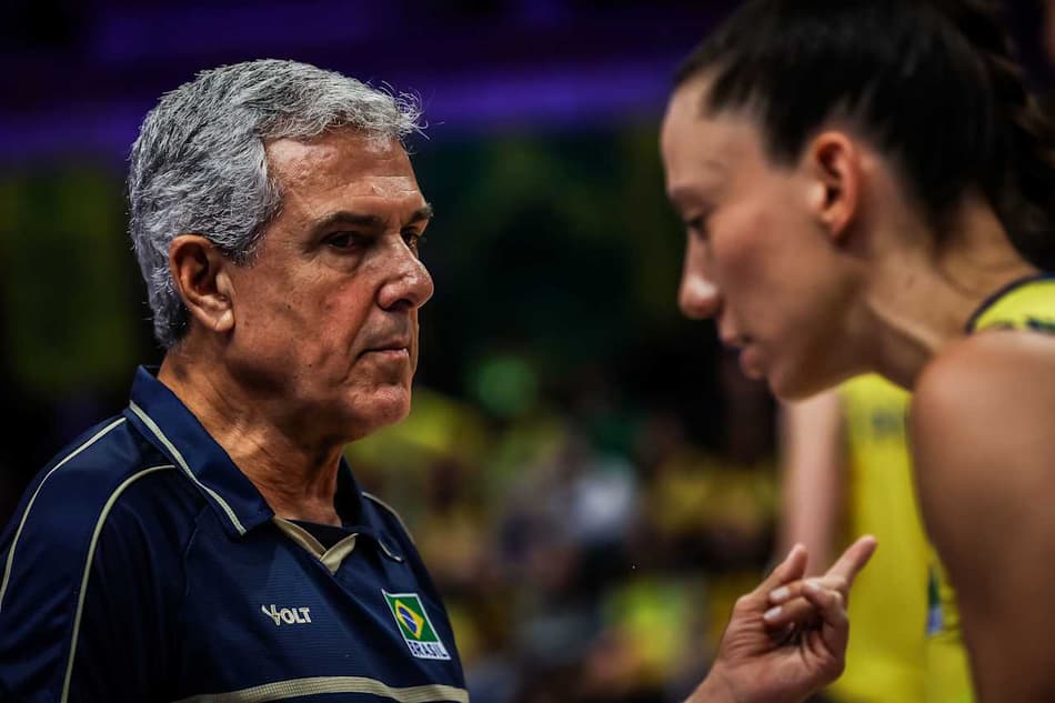 Técnico José Roberto Guimarães em Brasil x Alemanha, VNL feminina (foto: divulgação VNL)