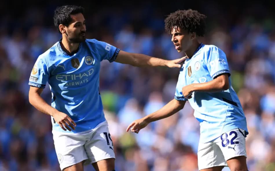 Rico Lewis e Gundogan