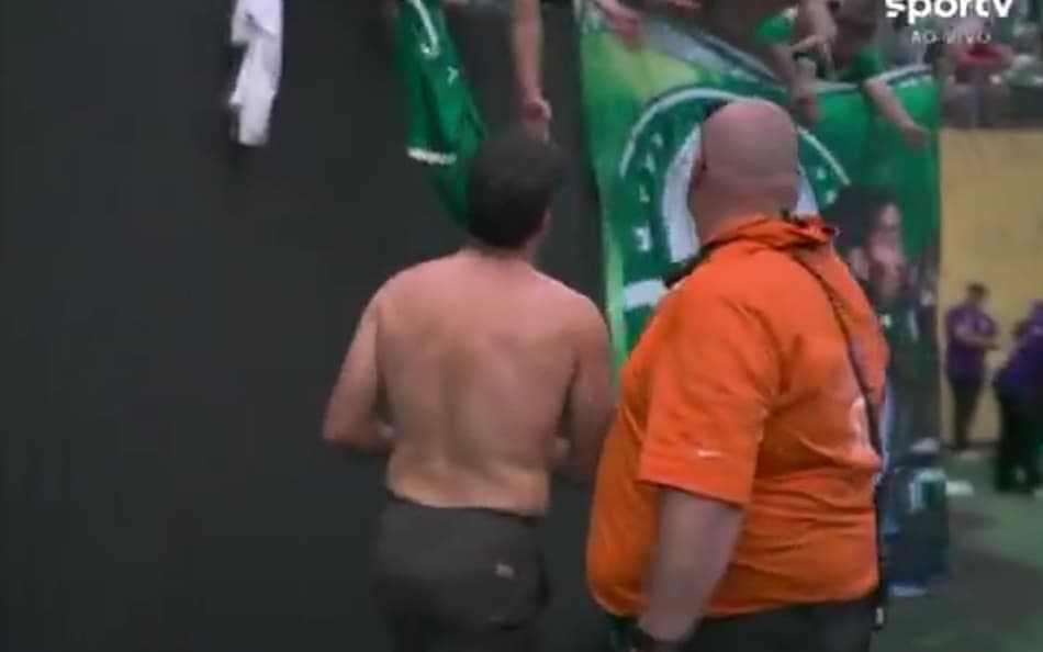 Abel Ferreira sem camisa após Palmeiras x Al Ahly (Foto: Reprodução Sportv)