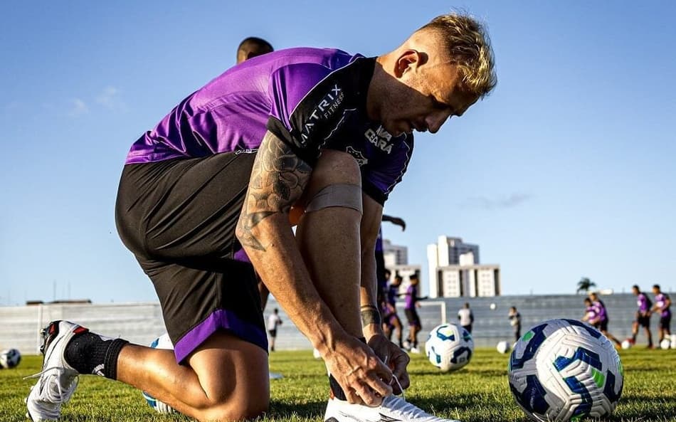 Elenco do Ceará durante treino (Foto: Felipe Santos/Ceará SC)