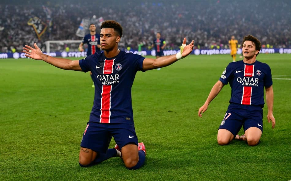 Doué comemora segundo gol do PSG contra a Inter de Milão na final da Champions League