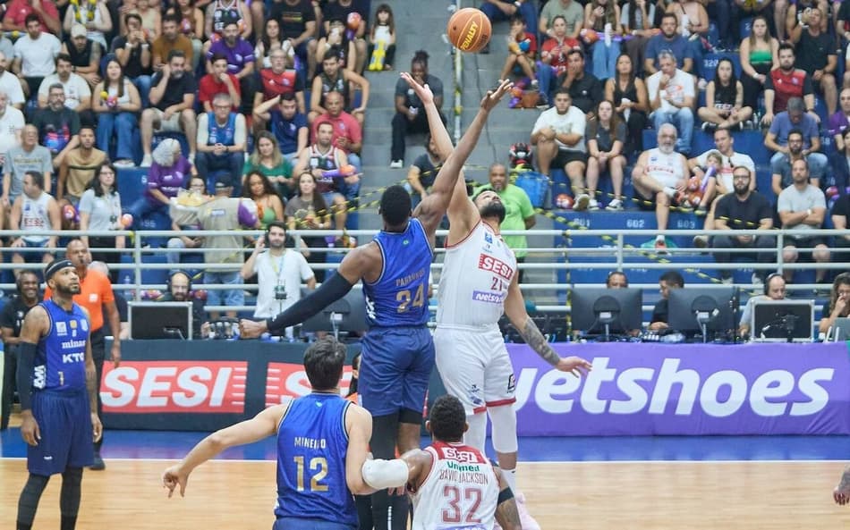 Franca x Minas, jogo 1 das finais do NBB (foto: Flickr Sesi Franca)