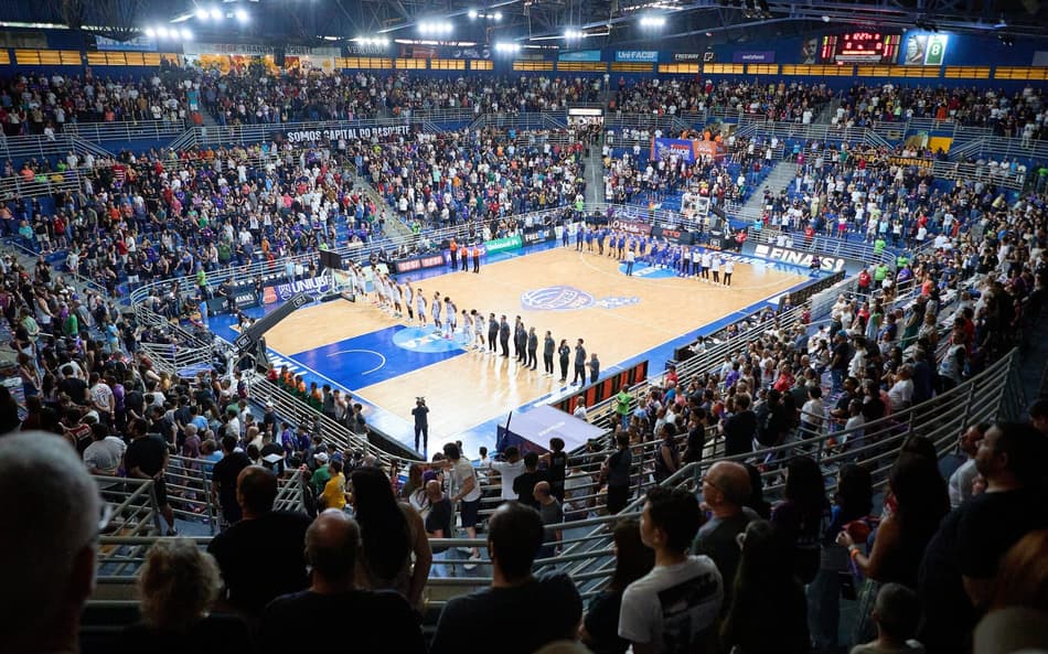 Franca x Minas, jogo 1 das finais do NBB (foto: Flickr Sesi Franca)