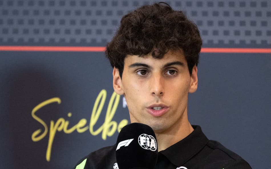 Gabriel Bortoleto em coletiva em Spielberg, Áustria (foto: Joe Klamar / AFP)