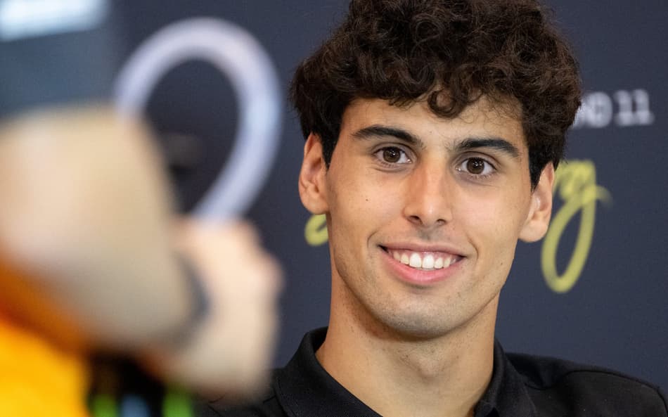 Gabriel Bortoleto em coletiva em Spielberg, Áustria (foto: Joe Klamar / AFP)
