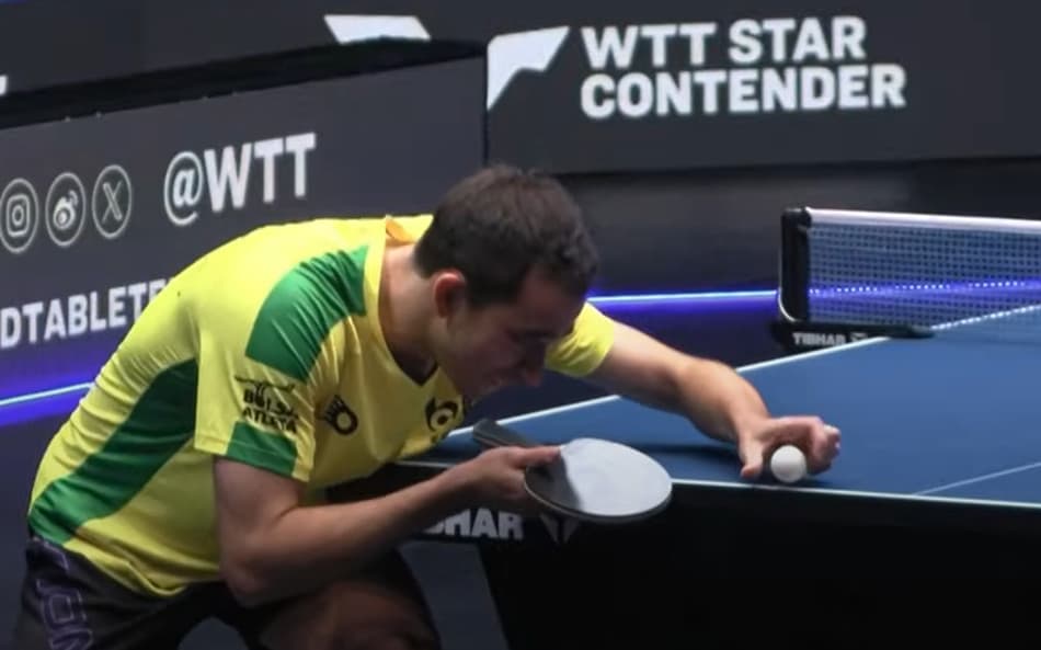 Hugo Calderano no WTT Star Contender (reprodução Cazé TV)