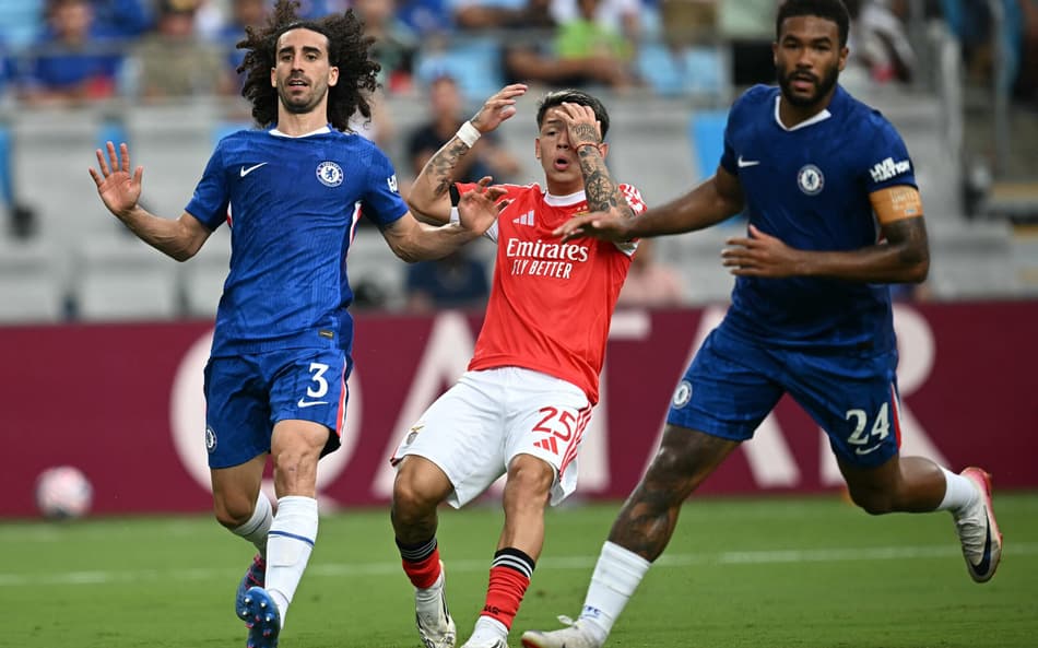 Jogo entre Benfica e Chelsea foi interrompido por risco de raio no Mundial