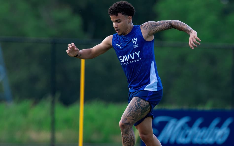 Kaio Cesar retorna aos treinos no Al-Hilal visando estreia no Mundial de Clubes