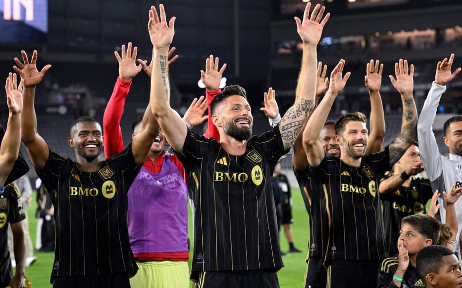 Jogadores do LAFC comemoram vitória! (Foto: Orlando Ramirez/AFP)